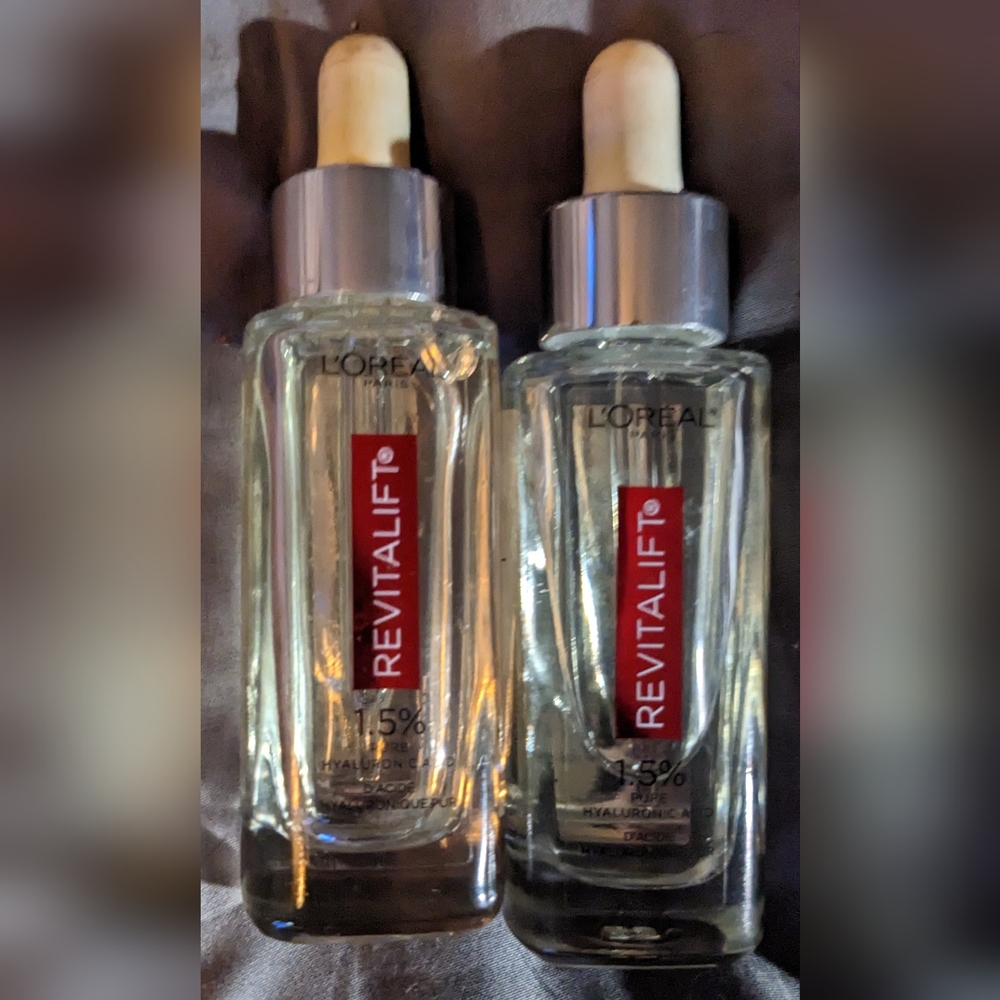 (2)-L'Oreal Revitalift Hyaluronic Acid Serum with Silver Cap